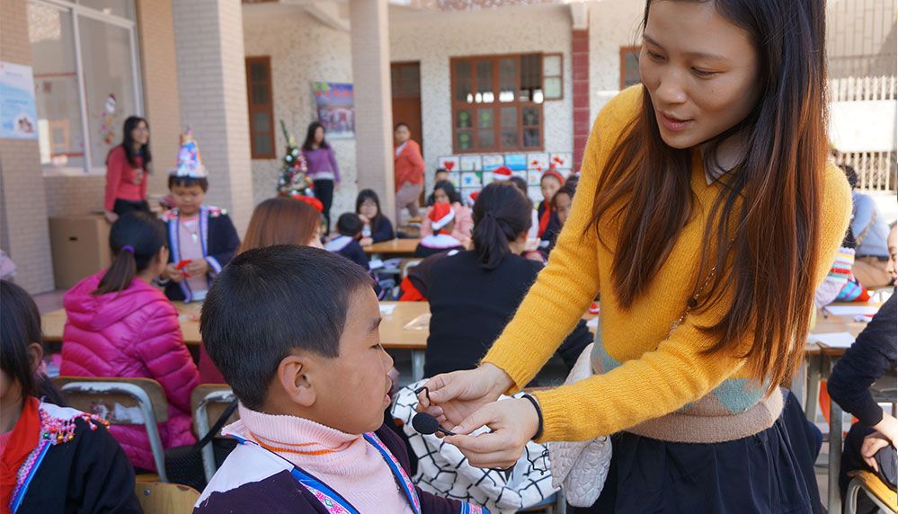 Spend Christmas Day with Left-Behind Children